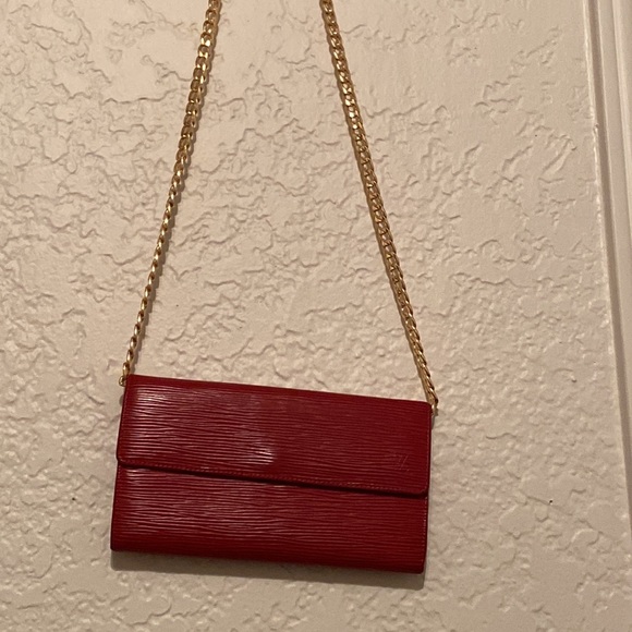 Louis Vuitton Handbags - Louis Vuitton Epi Red wallet with gold chain ❤️❤️